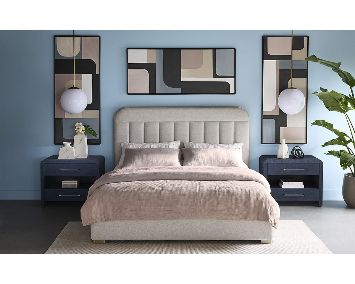 Sunpan Davina Bed in Ernst Silverstone - King