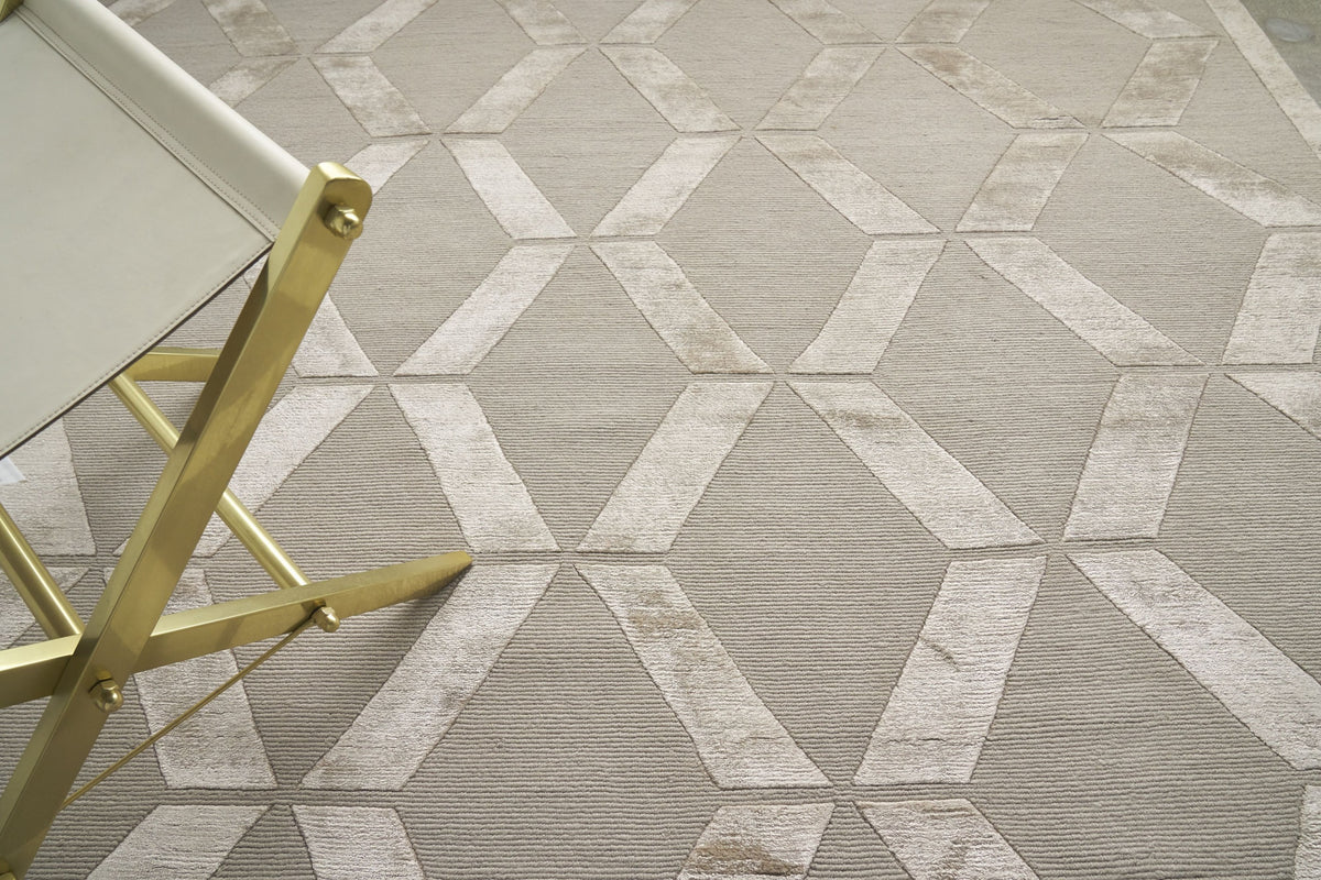 Exquisite Rugs Metro Velvet Handmade Hand-Knotted New Zealand Wool and Viscose Area Rug