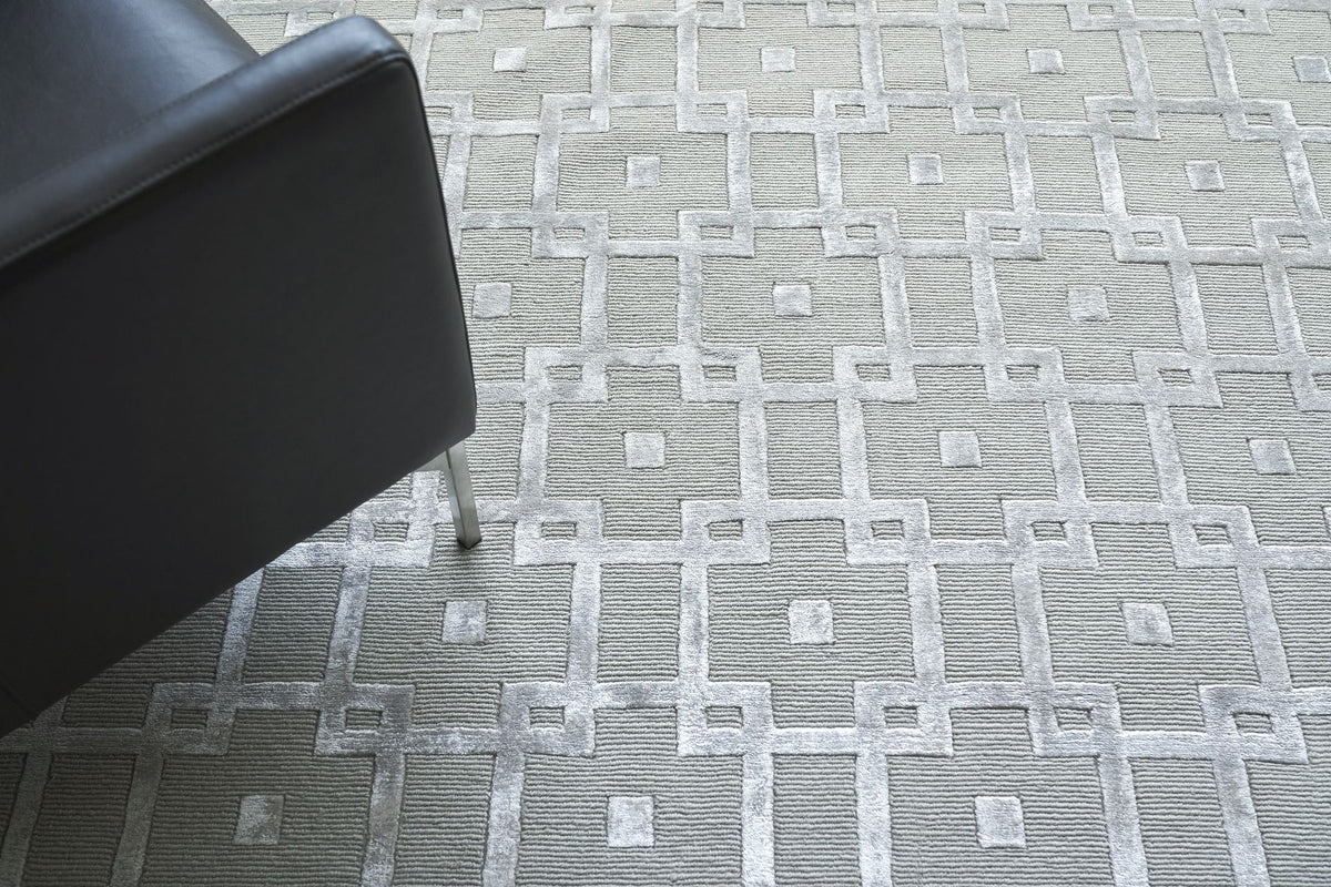 Exquisite Rugs Metro Velvet Handmade Hand-Knotted New Zealand Wool and Viscose Area Rug