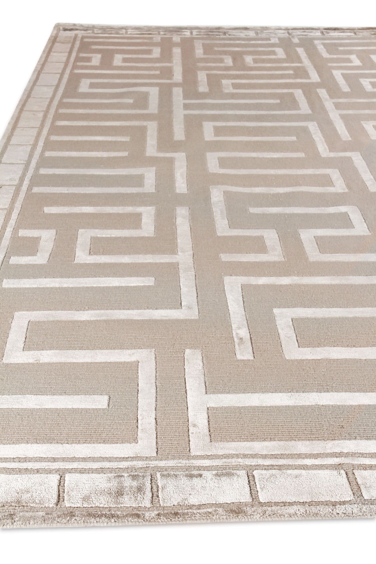 Exquisite Rugs Metro Velvet Handmade Hand-Knotted New Zealand Wool and Viscose Area Rug