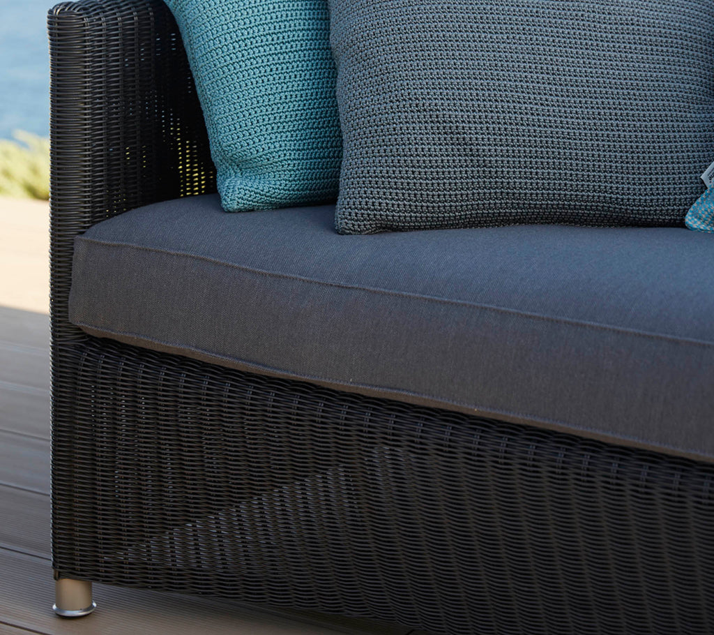 Cane-Line Diamond Lounge Chair - Sonnet Commercial