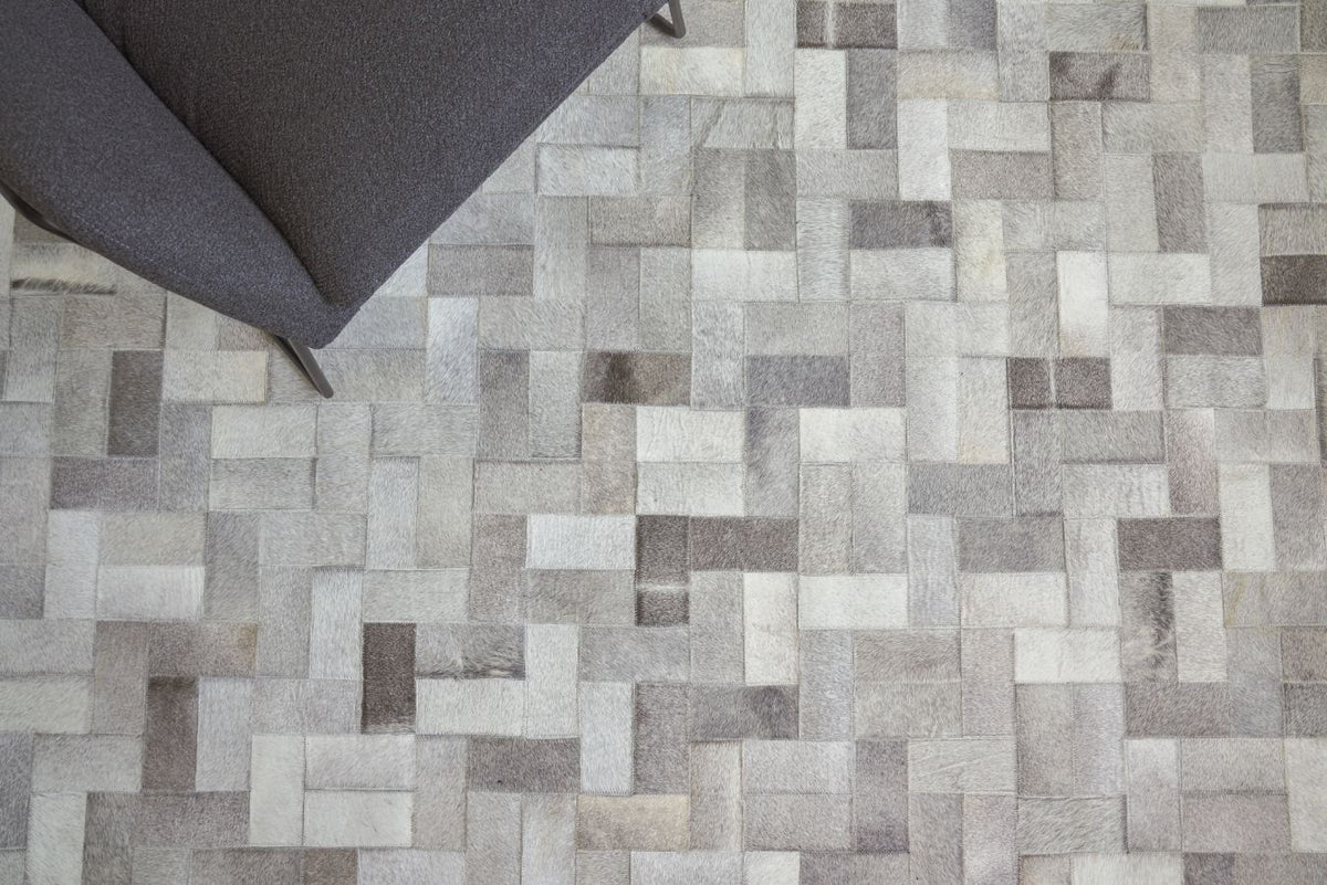 Exquisite Rugs Natural Hide Cowhide Silver Area Rug