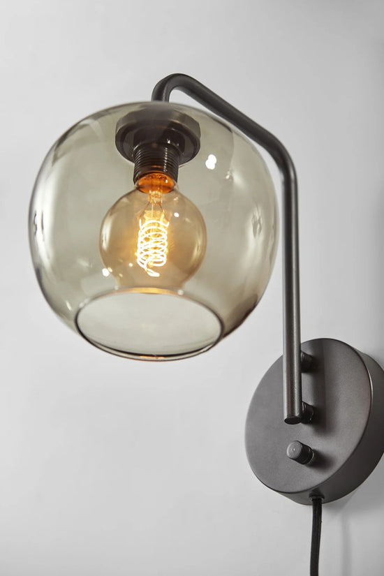 Adesso Ashton Wall Lamp
