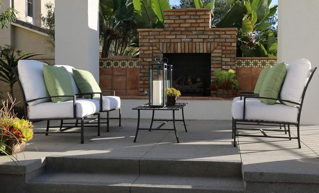 Sunset West La Jolla Aluminum Club Chair With Cushions In Canvas Flax - Set of 2