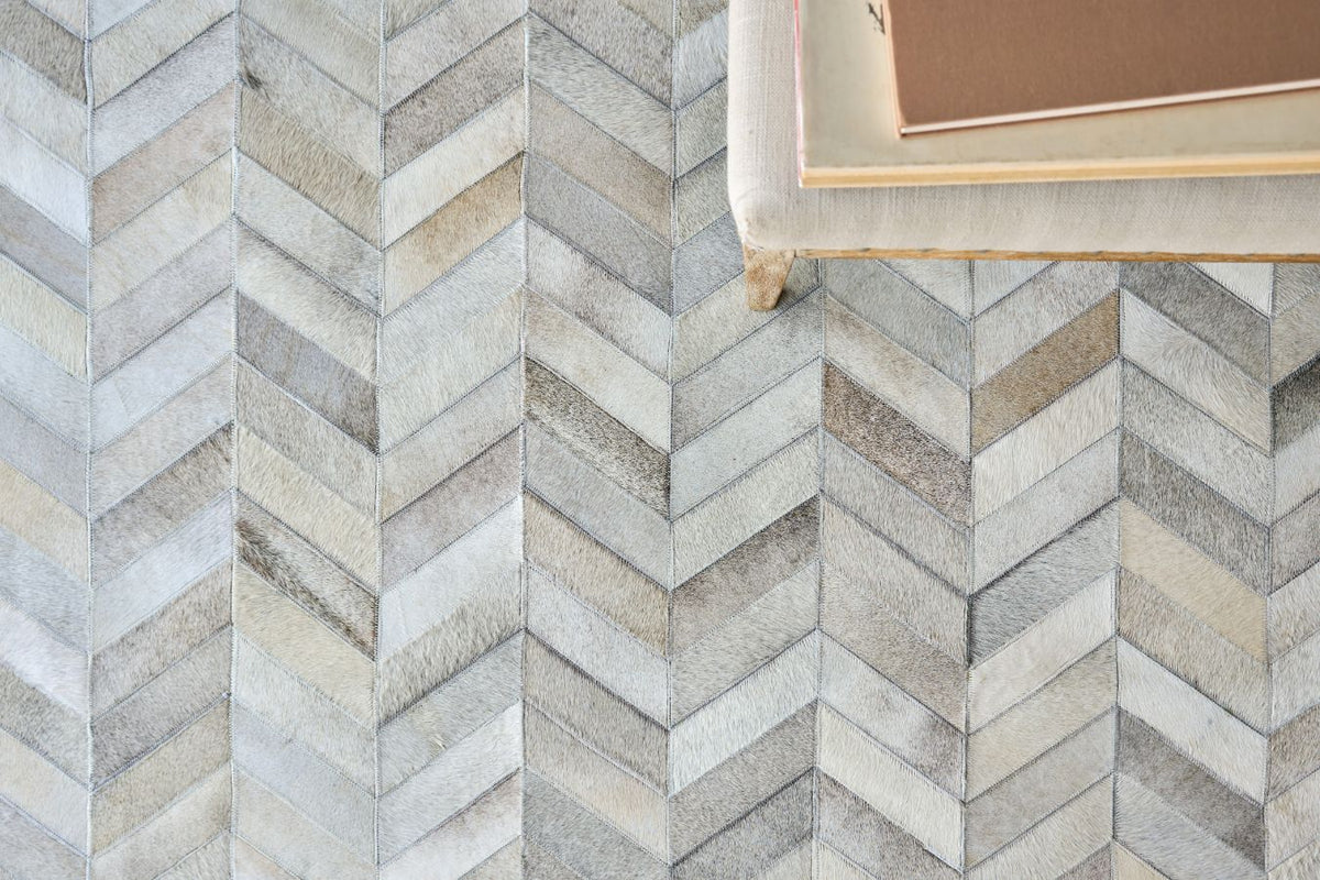 Exquisite Rugs Natural Hide Cowhide Silver Area Rug
